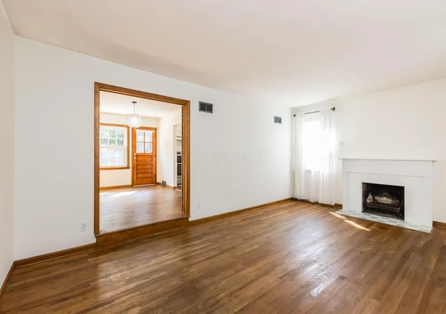 Photo 4 of Single family home for sale at 92 N Harding Rd, Columbus, OH 43209 | MLS# 226034446 | Listing updated on 2026-10-12