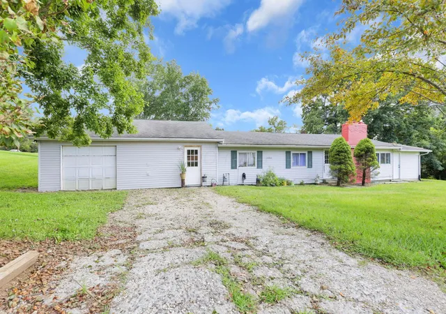 Photo 1 of Single family home for sale at 7318 Licking Springs Rd Ne, Newark, OH 43055 | MLS# 226034336 | Listing updated on 2026-09-10