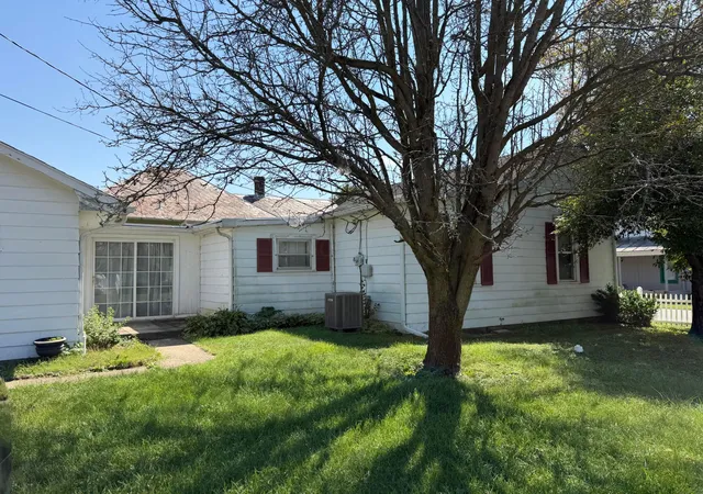 Photo 3 of Single family home for sale at 996 3rd Street, Logan, OH 43138 | MLS# 226034312 | Listing updated on 2026-09-12