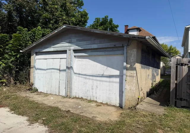 Photo 2 of Multi family home for sale at 1621 Harvard Ave, Columbus, OH 43203 | MLS# 226034366 | Listing updated on 2026-09-09