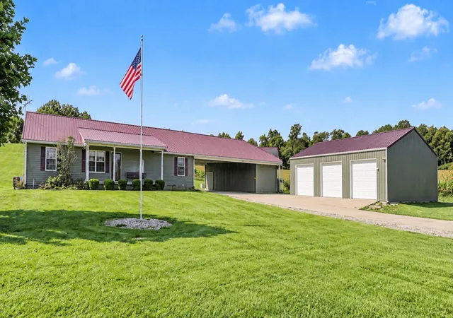 Photo 1 of Single family home for sale at 312 E Hydell Rd, Chillicothe, OH 45601 | MLS# 226034555 | Listing updated on 2026-09-11