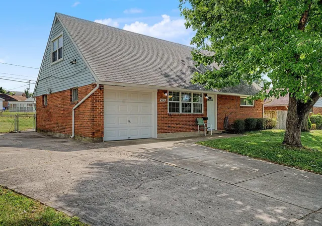 Photo 2 of Single family home for sale at 5608 Storck Dr, Dayton, OH 45424 | MLS# 226034353 | Listing updated on 2026-09-09