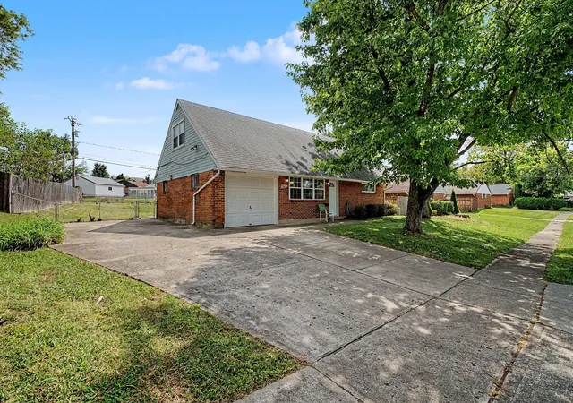 Photo 3 of Single family home for sale at 5608 Storck Dr, Dayton, OH 45424 | MLS# 226034353 | Listing updated on 2026-09-09