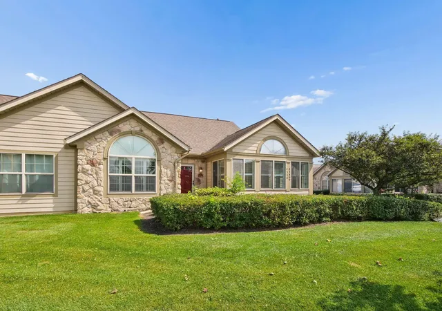 Condo for sale at 2536 Landings Way #7, Grove City, OH 43123 | MLS# 226034554