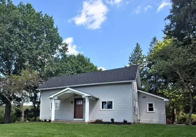 Photo 2 of Single family home for sale at 2953 Headleys Ml Rd Sw, Pataskala, OH 43062 | MLS# 226034385 | Listing updated on 2026-09-18