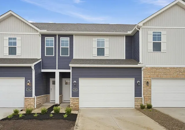 Photo 1 of Single family home for sale at 1382 Marinelli Dr E, Columbus, OH 43228 | MLS# 226034379 | Listing updated on 2026-10-12
