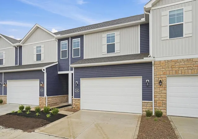 Photo 2 of Single family home for sale at 1382 Marinelli Dr E, Columbus, OH 43228 | MLS# 226034379 | Listing updated on 2026-10-12