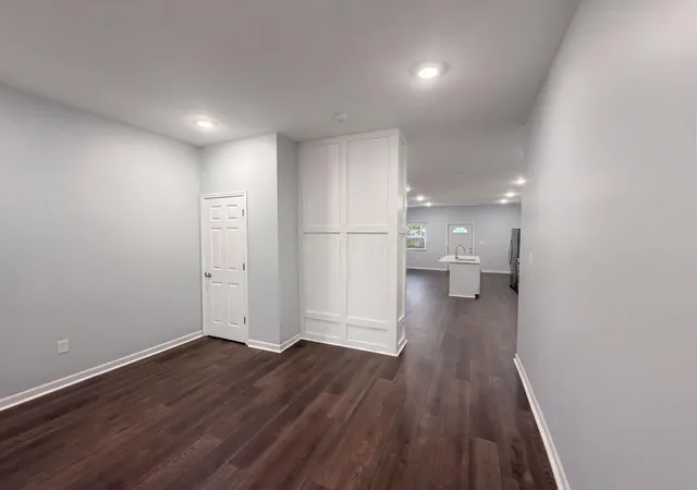 Photo 2 of Single family home for sale at 513 S Champion Ave, Columbus, OH 43205 | MLS# 226034382 | Listing updated on 2026-09-24