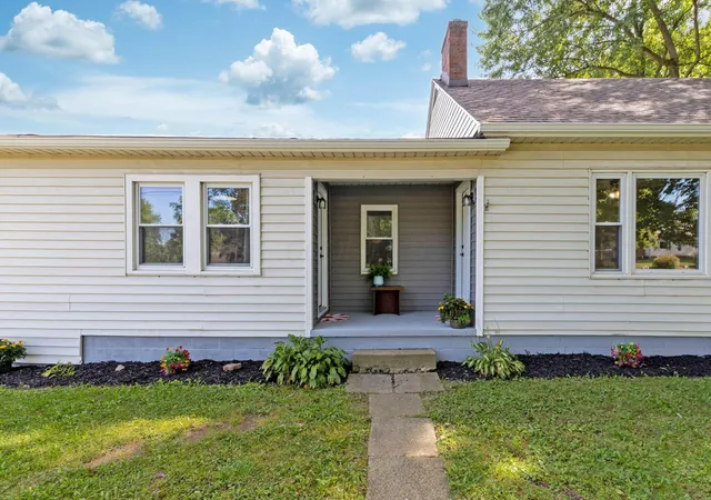 Photo 2 of Single family home for sale at 1135 Us Hwy 250 N, Ashland, OH 44805 | MLS# 226034477 | Listing updated on 2026-10-05