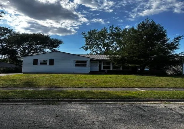 Photo 1 of Single family home for sale at 443 Beaver Ave, Columbus, OH 43213 | MLS# 226034549 | Listing updated on 2026-09-17