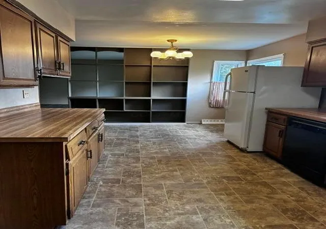 Photo 3 of Single family home for sale at 443 Beaver Ave, Columbus, OH 43213 | MLS# 226034549 | Listing updated on 2026-09-17