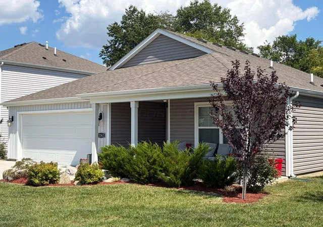 Photo 2 of Single family home for sale at 2162 Pentress Dr, Grove City, OH 43123 | MLS# 226034408 | Listing updated on 2026-09-23