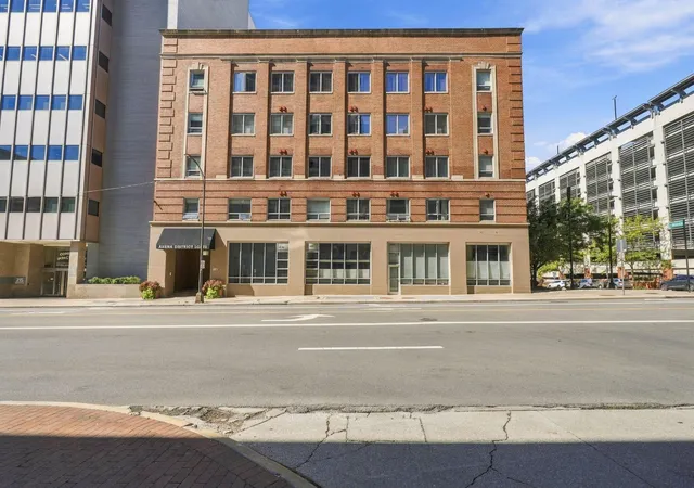 Listing Photo 4 - Condo for sale in building located at 221 N Front St, Columbus, OH 43215 - Unit #601