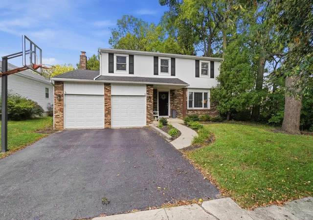 Photo 2 of Single family home for sale at 1680 Drew Ave, Columbus, OH 43235 | MLS# 226034638 | Listing updated on 2026-09-11