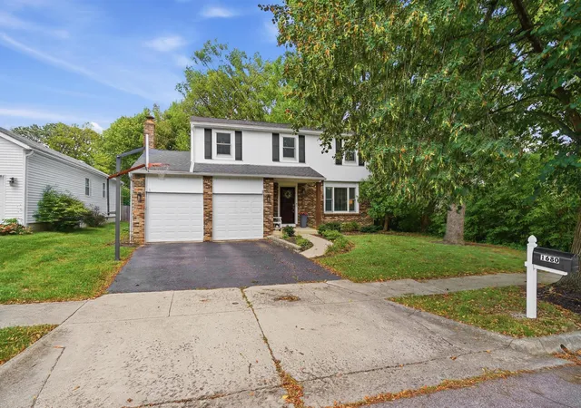 Photo 3 of Single family home for sale at 1680 Drew Ave, Columbus, OH 43235 | MLS# 226034638 | Listing updated on 2026-10-22