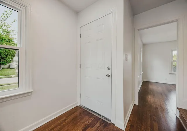 Photo 4 of Single family home for sale at 2259 Ontario St, Columbus, OH 43211 | MLS# 226034421 | Listing updated on 2026-10-26