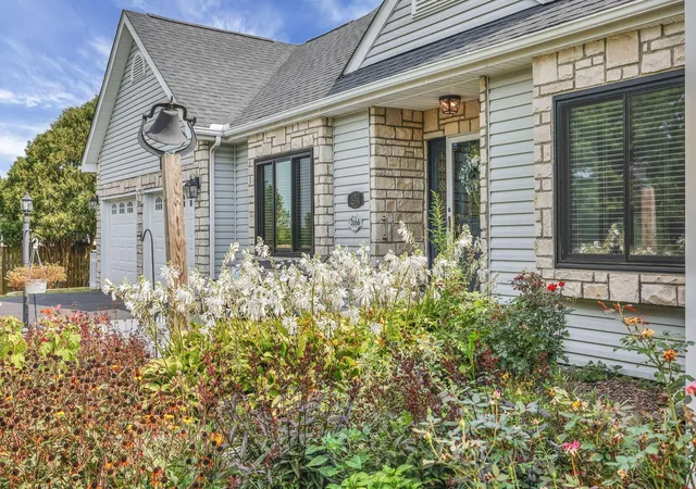 Photo 4 of Single family home for sale at 3166 Kropp Rd, Grove City, OH 43123 | MLS# 226034430 | Listing updated on 2026-09-23