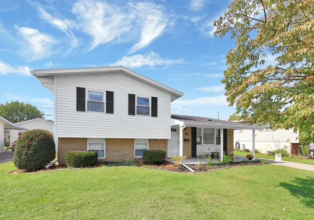 Photo 1 of Single family home for sale at 81 Fieldpoint Rd, Heath, OH 43056 | MLS# 226035991 | Listing updated on 2026-09-26
