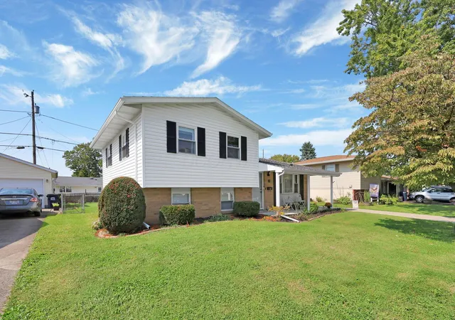Photo 3 of Single family home for sale at 81 Fieldpoint Rd, Heath, OH 43056 | MLS# 226035991 | Listing updated on 2026-09-26