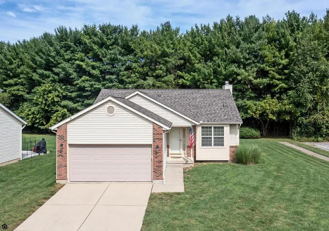 Photo 1 of Single family home for sale at 4666 Burkeshire Dr, Columbus, OH 43232 | MLS# 226034871 | Listing updated on 2026-09-26