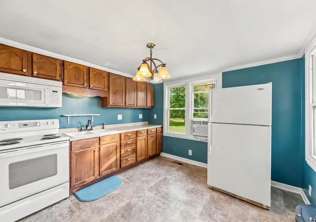 Photo 4 of Single family home for sale at 2406 Smeltzer Rd, Marion, OH 43302 | MLS# 226039258 | Listing updated on 2026-10-24