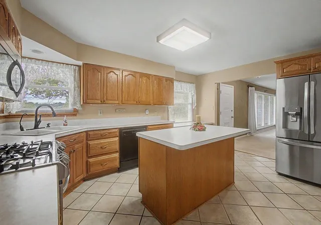Photo 4 of Single family home for sale at 1590 Newark Rd, Mount Vernon, OH 43050 | MLS# 226034435 | Listing updated on 2026-09-15