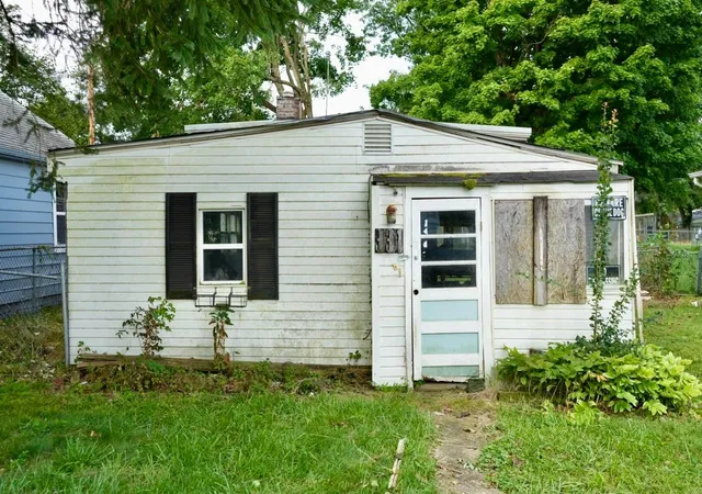 Photo 1 of Single family home for sale at 331 Whiley Ave, Lancaster, OH 43130 | MLS# 226034645 | Listing updated on 2026-09-11