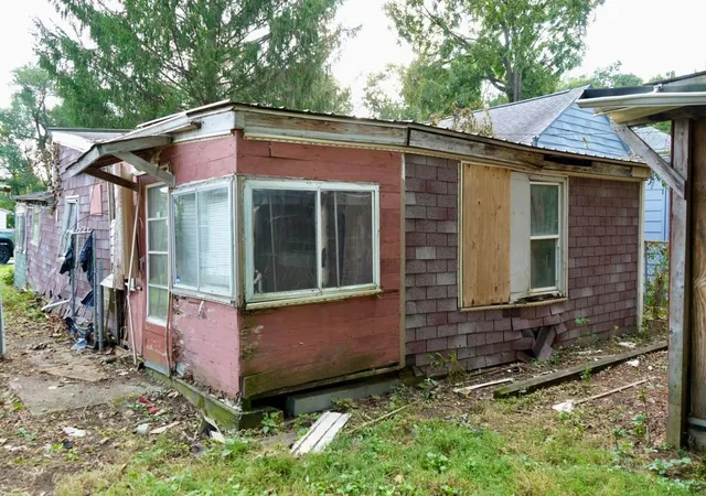 Photo 3 of Single family home for sale at 331 Whiley Ave, Lancaster, OH 43130 | MLS# 226034645 | Listing updated on 2026-09-11