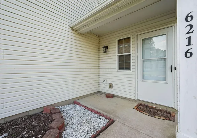 Photo 3 of Single family home for sale at 6216 Kensington Glen Dr, Canal Winchester, OH 43110 | MLS# 226034636 | Listing updated on 2026-09-11