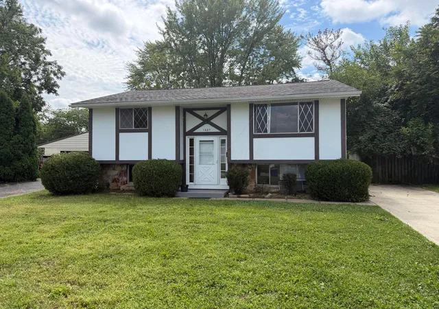Photo 1 of Single family home for sale at 1687 Brookfield Sq S, Columbus, OH 43229 | MLS# 226034466 | Listing updated on 2026-09-10