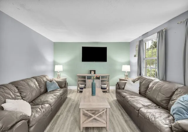 Listing Photo 5 - Condo for sale in building located at 2941 Talbrock Cir, Dublin, OH 43017
