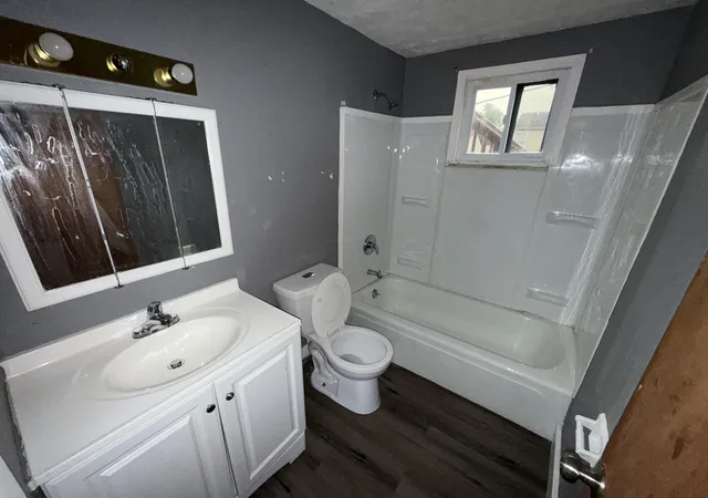 Photo 89 of Townhouse for sale at 690 Kingsford Rd, Columbus, OH 43204 | MLS# 226036168 | Listing updated on 2026-10-09