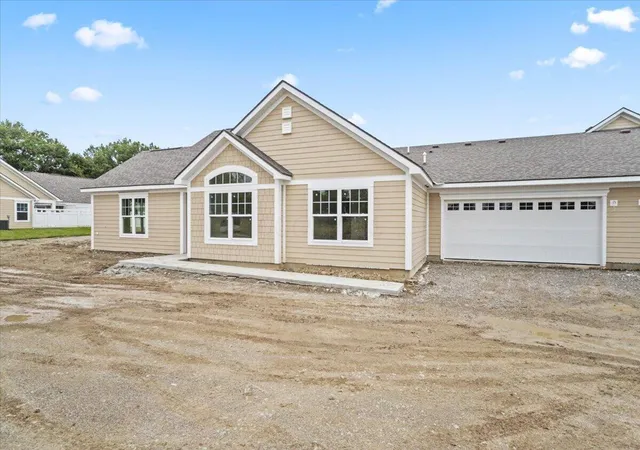 Photo 4 of Condo for sale at 151 Narragansett Dr, Hebron, OH 43025 | MLS# 226034917 | Listing updated on 2026-09-26