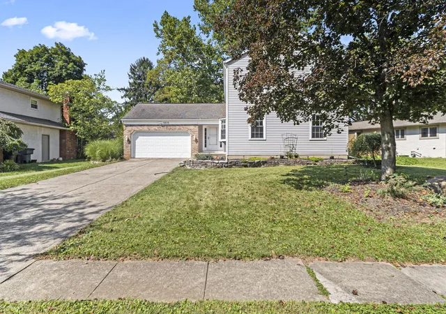 Photo 2 of Single family home for sale at 5515 Glasgow Pl, Columbus, OH 43235 | MLS# 226034525 | Listing updated on 2026-09-14