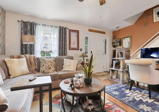 Photo 3 of Condo for sale at 583 Simbury St, Columbus, OH 43228 | MLS# 226034493 | Listing updated on 2026-09-22