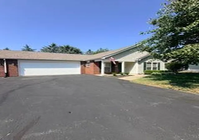 Photo 2 of Condo for sale at 6084 Murphys Pond Rd, Canal Winchester, OH 43110 | MLS# 226034833 | Listing updated on 2026-09-18