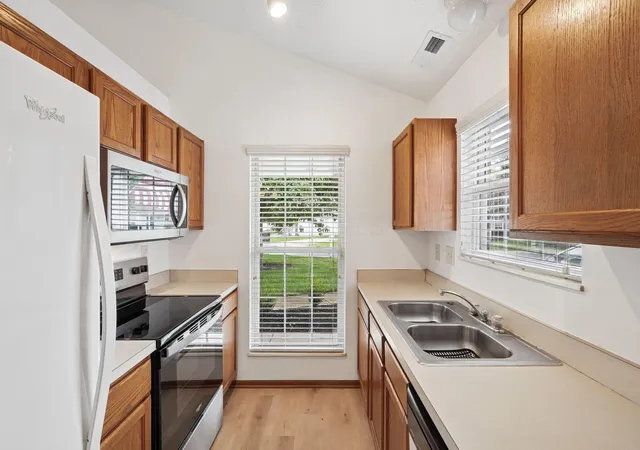 Photo 3 of Condo for sale at 6084 Murphys Pond Rd, Canal Winchester, OH 43110 | MLS# 226034833 | Listing updated on 2026-09-24