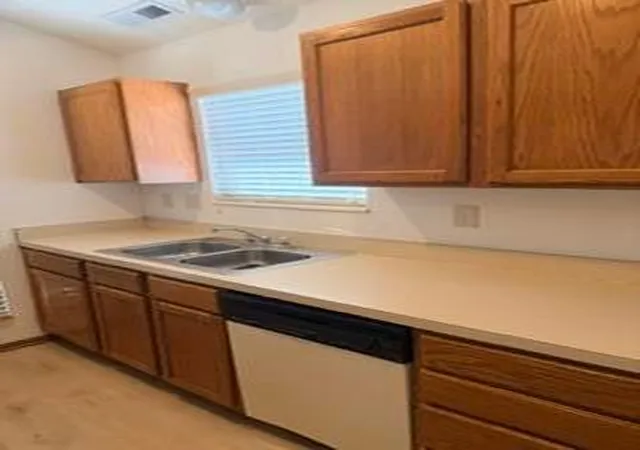 Photo 4 of Condo for sale at 6084 Murphys Pond Rd, Canal Winchester, OH 43110 | MLS# 226034833 | Listing updated on 2026-09-18
