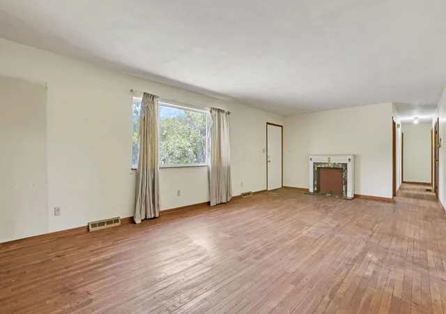 Photo 3 of Sale Pending at 31 Longview Hts Rd, Athens, OH 45701 | MLS# 226034494 | Listing updated on 2026-10-09