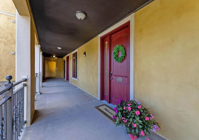 Listing Photo 5 - Condo for sale in building located at 9129 Terrazza N Ct, Dublin, OH 43016