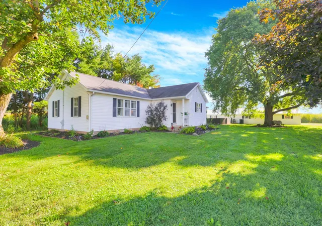 Photo 2 of Single family home for sale at 11308 Lovers Ln, Mount Vernon, OH 43050 | MLS# 226034876 | Listing updated on 2026-10-06