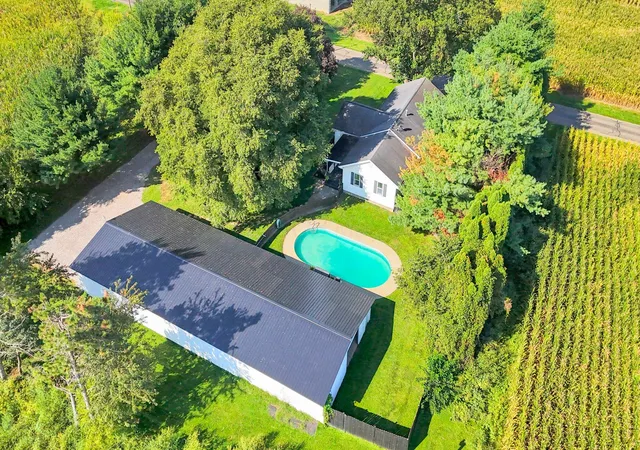 Photo 3 of Single family home for sale at 11308 Lovers Ln, Mount Vernon, OH 43050 | MLS# 226034876 | Listing updated on 2026-10-06