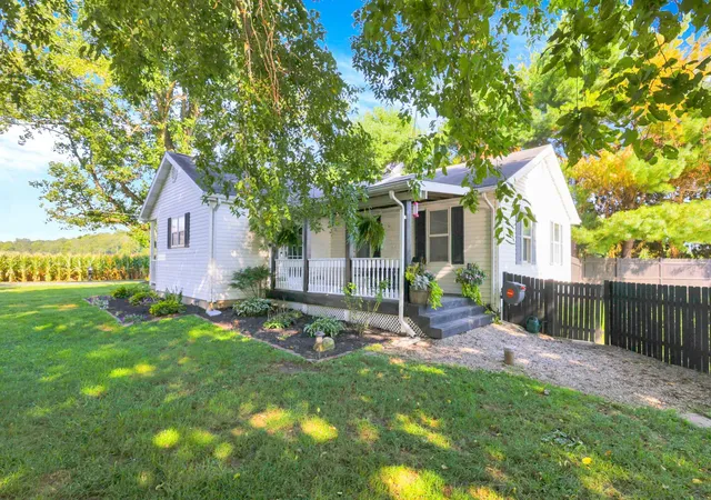 Photo 4 of Single family home for sale at 11308 Lovers Ln, Mount Vernon, OH 43050 | MLS# 226034876 | Listing updated on 2026-10-17