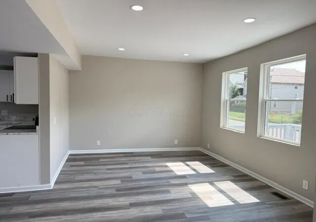 Photo 4 of Single family home for sale at 378 E 17th Avenue, Columbus, OH 43201 | MLS# 226034498 | Listing updated on 2026-10-23
