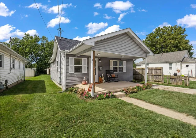 Photo 1 of Single family home for sale at 121 Fairview Blvd, Circleville, OH 43113 | MLS# 226035137 | Listing updated on 2026-09-24