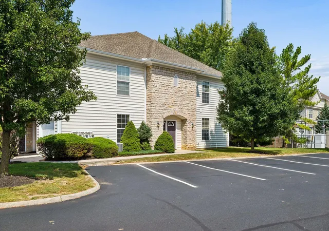 Photo 2 of Condo for sale at 5600 Vintage Pl, Dublin, OH 43016 | MLS# 226034541 | Listing updated on 2026-09-11