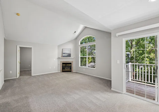 Listing Photo 4 - Condo for sale in building located at 5600 Vintage Pl, Dublin, OH 43016