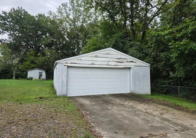 Photo 3 of Sale Pending at 2734 Linview Ave, Columbus, OH 43211 | MLS# 226034518 | Listing updated on 2026-09-17