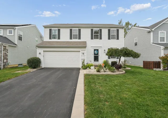 Photo 2 of Single family home for sale at 3836 Wolf Crk Rd, Grove City, OH 43123 | MLS# 226034799 | Listing updated on 2026-10-08