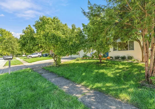 Photo 3 of Single family home for sale at 1945 Shallowford Ave, Columbus, OH 43235 | MLS# 226036576 | Listing updated on 2026-10-05